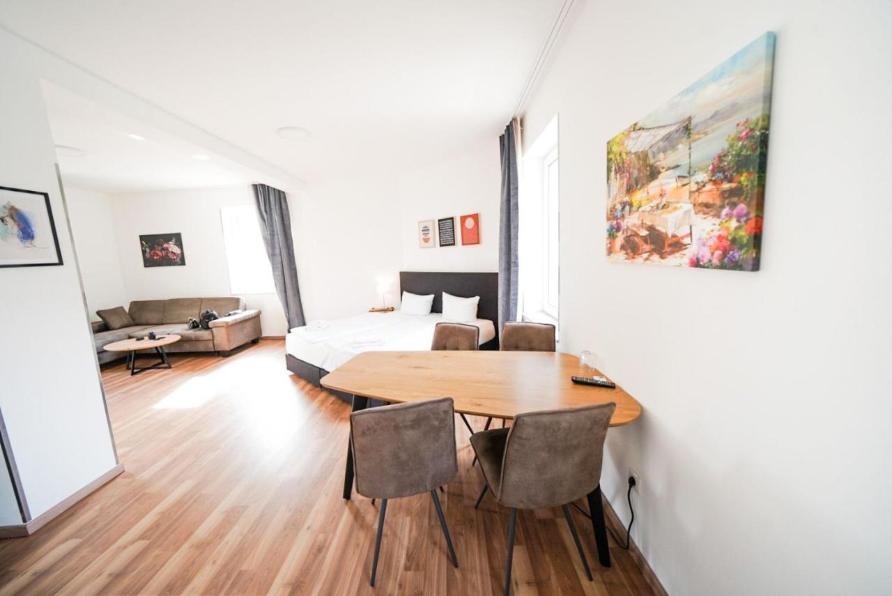 Hotel Zur Alten Stadtkellerei ไลป์ซิก ภายนอก รูปภาพ A typical apartment at the hotel