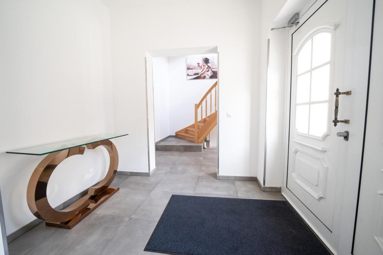 Hotel Zur Alten Stadtkellerei ไลป์ซิก ภายนอก รูปภาพ Entrance hall