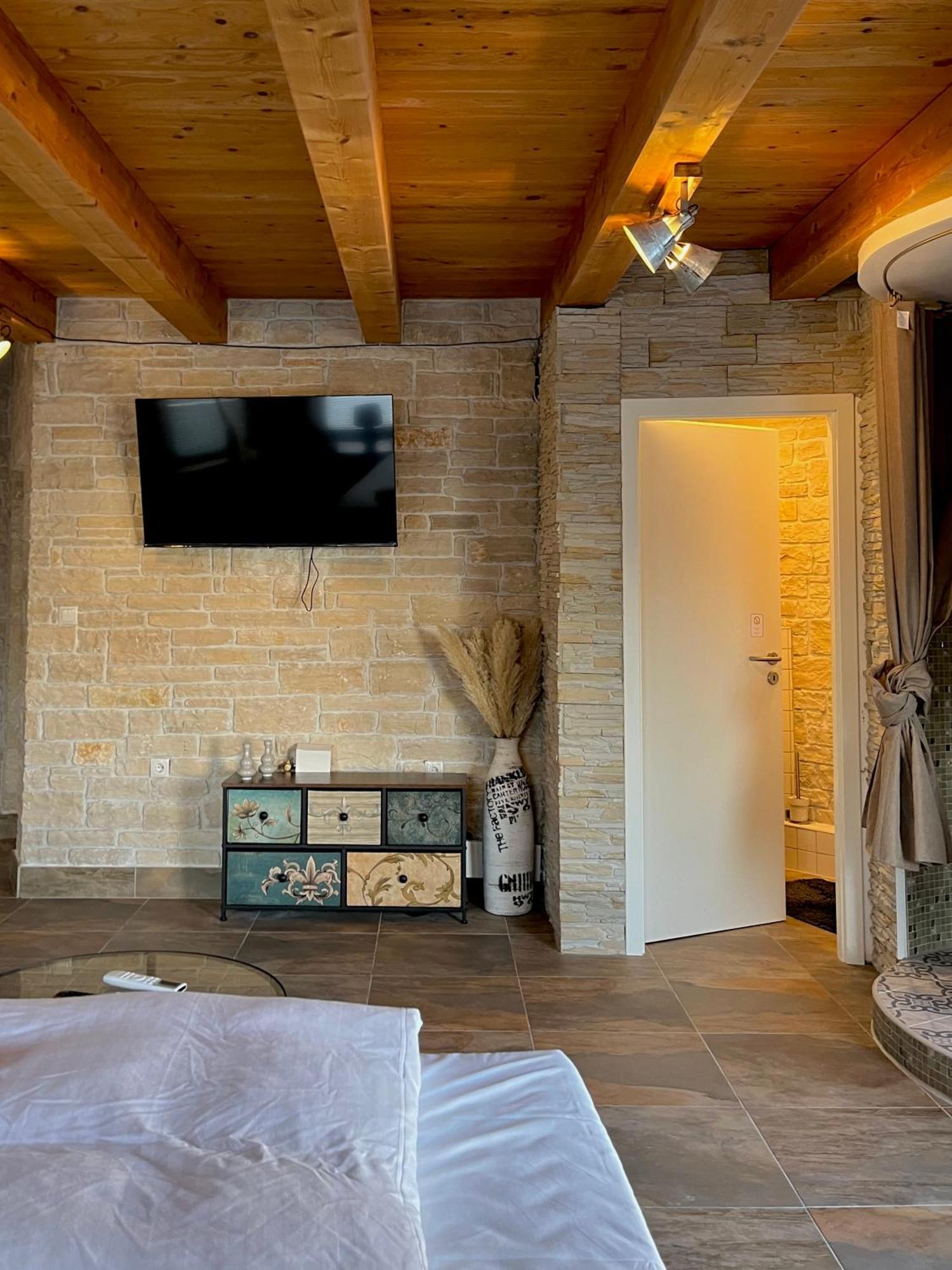 Hotel Zur Alten Stadtkellerei ไลป์ซิก ภายนอก รูปภาพ Interior of the house