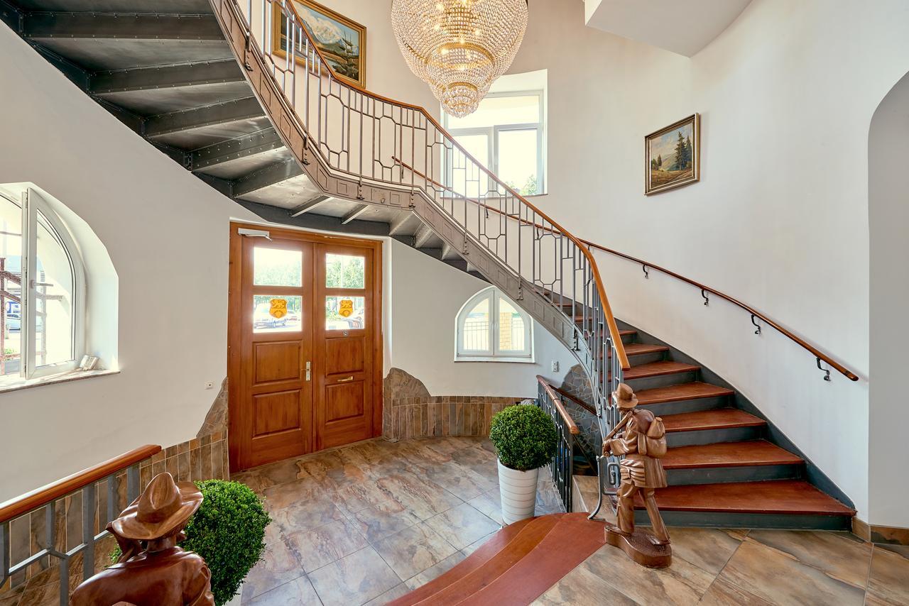 Hotel Zur Alten Stadtkellerei ไลป์ซิก ภายนอก รูปภาพ Entrance hall